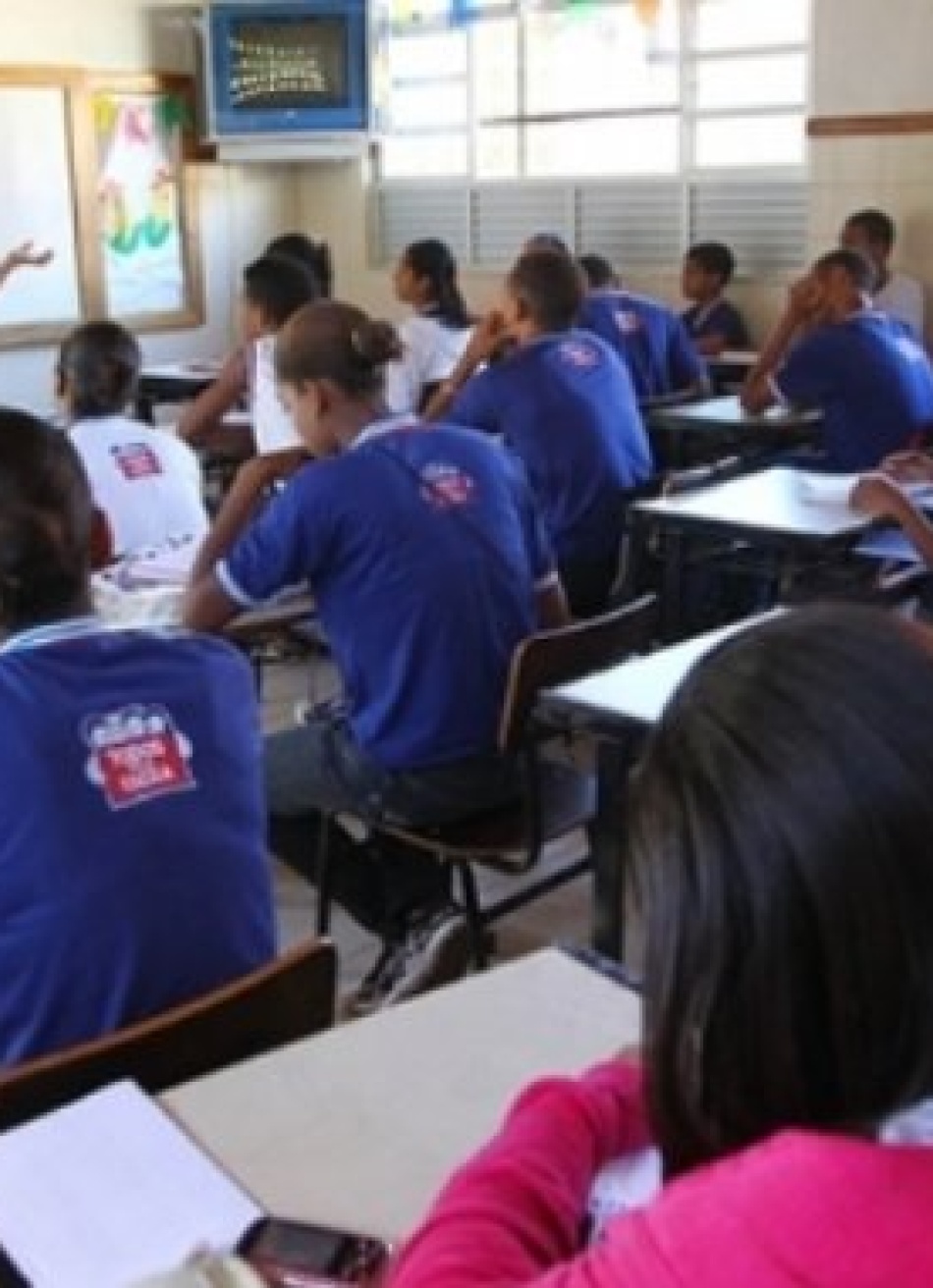 Alunos da rede pública estadual de ensino têm até esta sexta-feira para renovar a matrícula para 2021