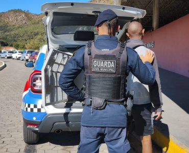 Guarda Civil Municipal cumpre dois mandados de prisão em ações distintas