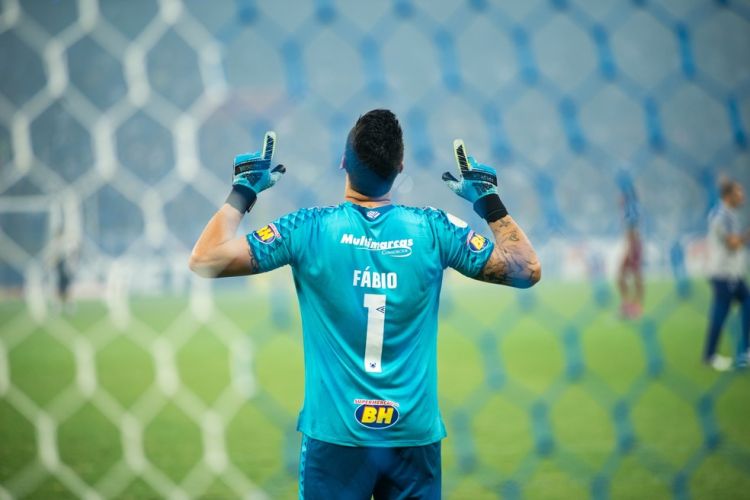 Carreira vitoriosa do goleiro Fábio com a camisa do Cruzeiro chega ao fim