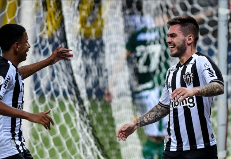 Atlético vence o Goiás e se mantém na liderança isolada do Campeonato Brasileiro