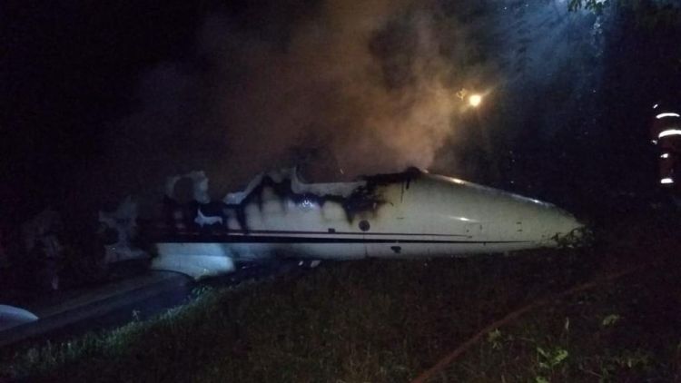 Avião de pequeno porte caiu com quatro pessoas a bordo em Itaúna