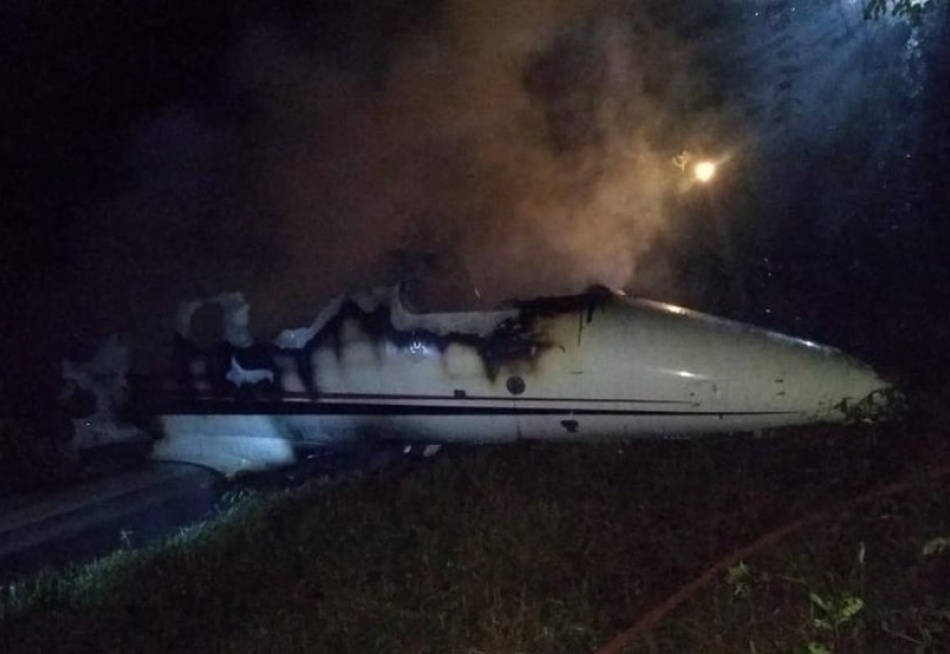 Avião de pequeno porte caiu com quatro pessoas a bordo em Itaúna